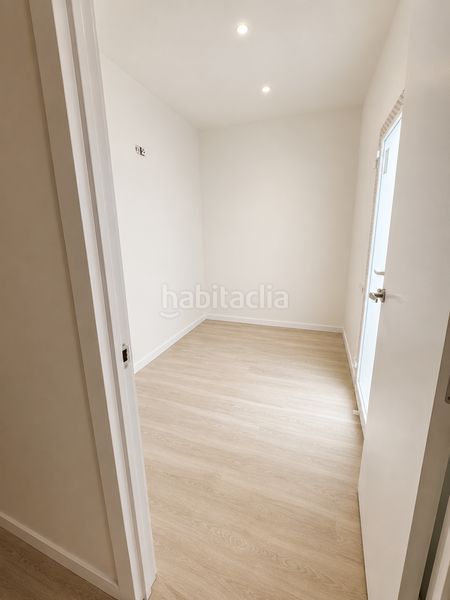 Foto a83d1f3f-e259-4278-a890-76c1a59ecd8e. Casa amb calefacció a Ca n'Aurell Terrassa