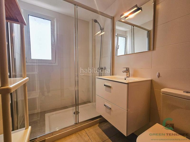 Foto 6b9b6a7a-c9a4-4100-b56d-d7d90940cd1c. Appartement avec parking piscine dans Casco Urbano Adeje