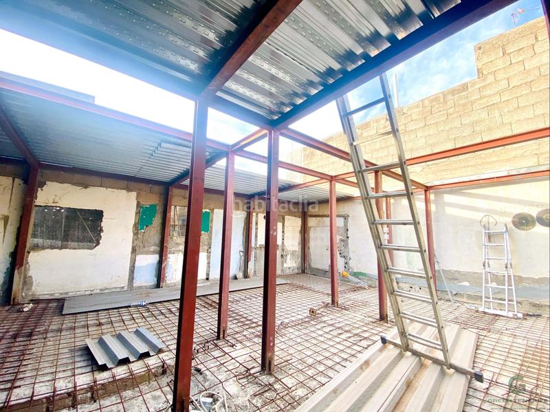 Foto ec0b9bd9-dc48-4af0-aca1-8b12d397903c. Pis a Las Galletas Arona