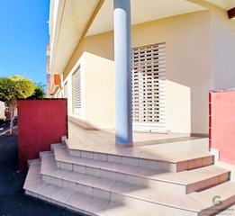 Locale commerciale  Avenida santa cruz. Amplio espacio de 312 m en una zona estratégica con alto potenci