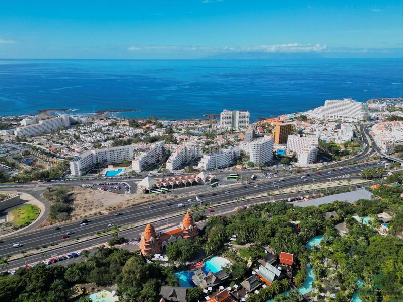 Foto 1ec88776-e7ac-4641-95a3-add7df4640b7. Casa amb aparcament a La Caldera Adeje