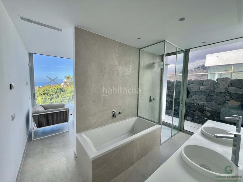 Foto 2e40906e-95e0-4744-8f4e-b20825123b17. Casa amb aparcament a La Caldera Adeje