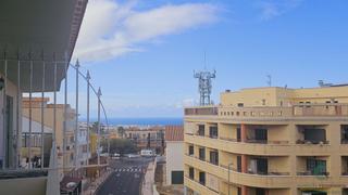 Appartement  N/a. Piso amplio y luminoso de 91 m en tercera planta sin ascensor, u