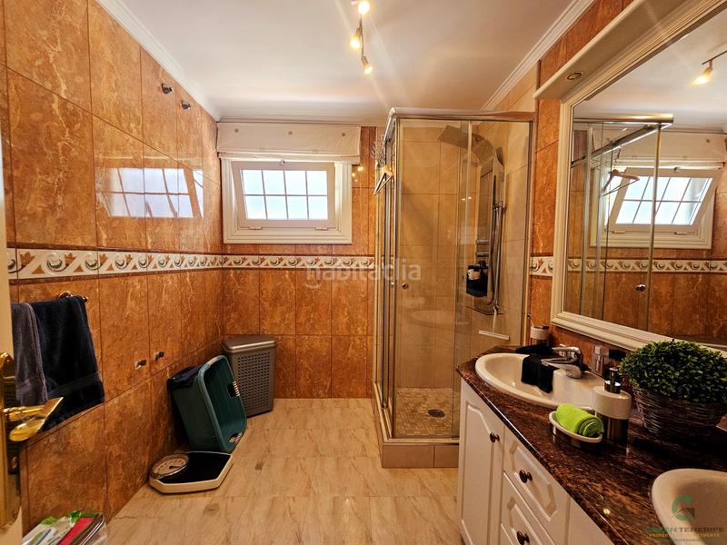 Foto 16301981-0de2-4467-a26a-c6a91925decd. Casa a schiera con parcheggio piscina in Casco Urbano Adeje