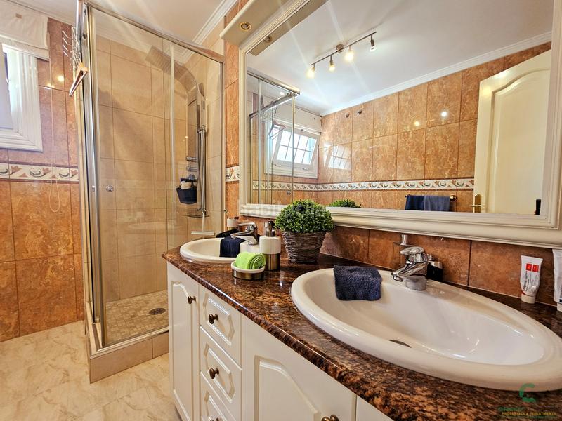 Foto 1ef1ff8f-759f-436a-bcf6-cf0b56be67fd. Casa a schiera con parcheggio piscina in Casco Urbano Adeje