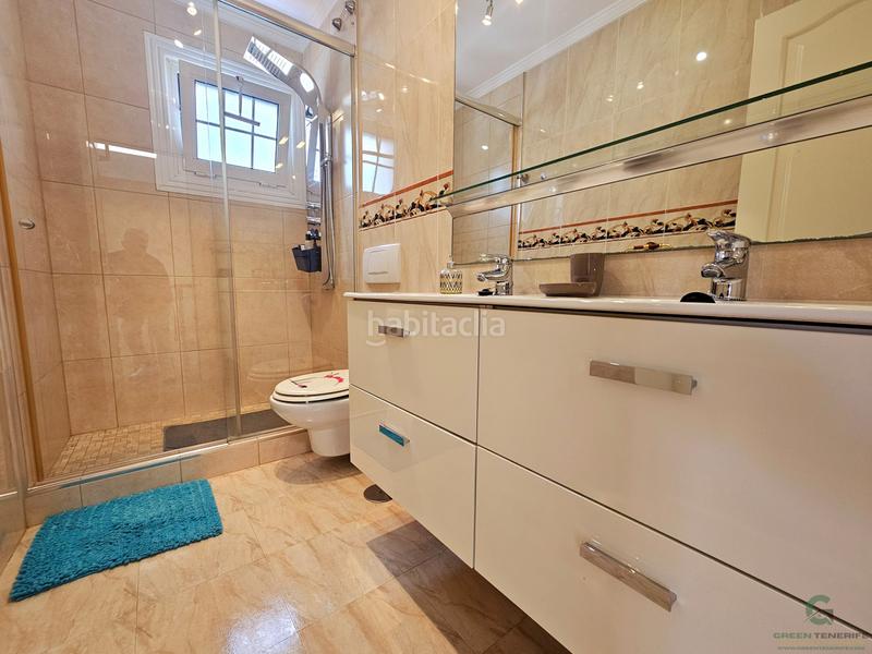 Foto 24beaaaf-925f-42bc-b022-c77f56235340. Casa a schiera con parcheggio piscina in Casco Urbano Adeje