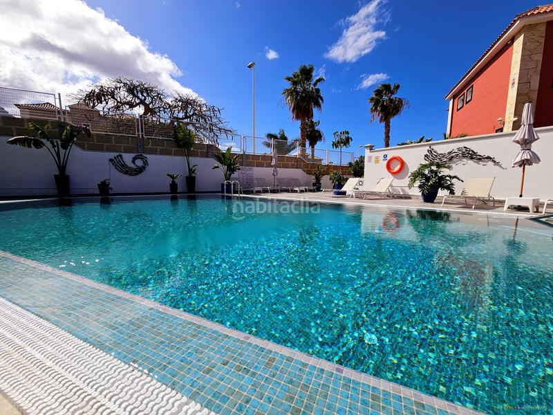 Foto 38482b3b-9800-40d2-acc3-527caae720ae. Casa a schiera con parcheggio piscina in Casco Urbano Adeje