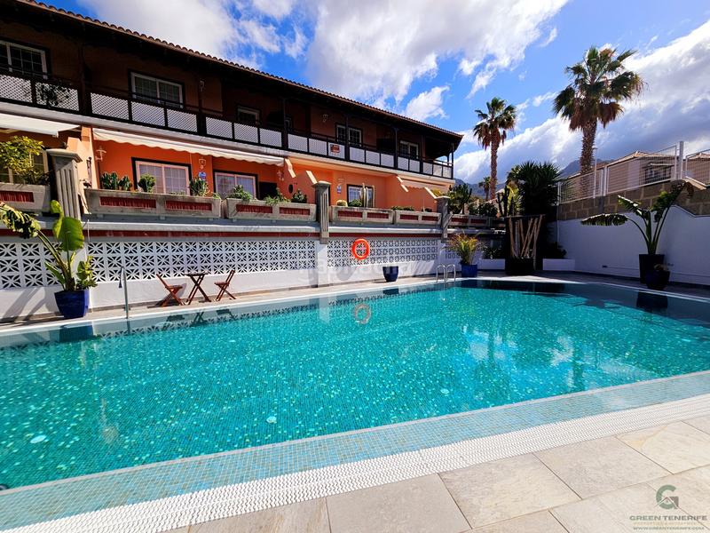 Foto 432ccc0e-25de-481e-aef8-e51ae6a55644. Casa a schiera con parcheggio piscina in Casco Urbano Adeje