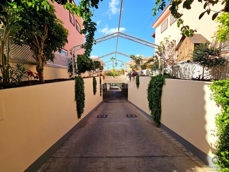 Foto 49bfa724-e3eb-4016-94df-dfabbe8d4b9f. Casa a schiera con parcheggio piscina in Casco Urbano Adeje