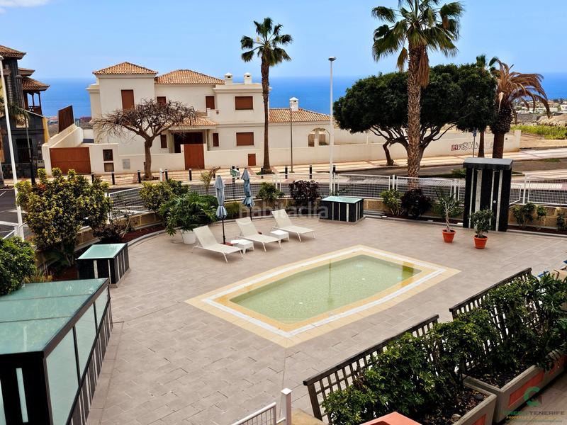 Foto 4a314f44-47ca-47e0-92a1-0093a1d13370. Casa a schiera con parcheggio piscina in Casco Urbano Adeje