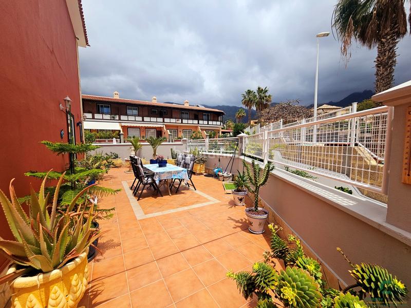 Foto 6a4c8879-5f43-4bef-a1aa-867761c35a0a. Casa a schiera con parcheggio piscina in Casco Urbano Adeje