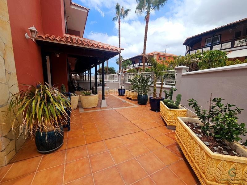 Foto c251e2bb-94db-4804-9caa-482756eed3e3. Casa a schiera con parcheggio piscina in Casco Urbano Adeje