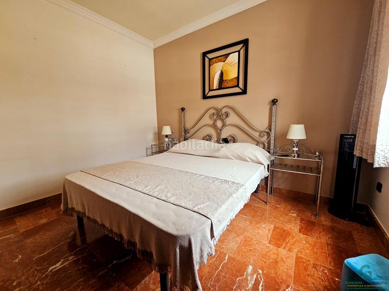 Foto d19fefc2-bddf-4bd2-b14d-04bcb5461be3. Casa a schiera con parcheggio piscina in Casco Urbano Adeje