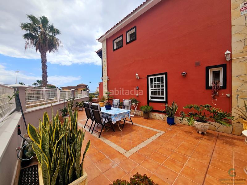 Foto fda794a0-518d-4905-8239-7a3d40e48a2c. Casa a schiera con parcheggio piscina in Casco Urbano Adeje