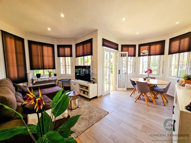 Foto 07b40147-c070-40a3-8869-f374f43c6bfa. Casa adossada amb piscina a Playa de Fañabé Adeje