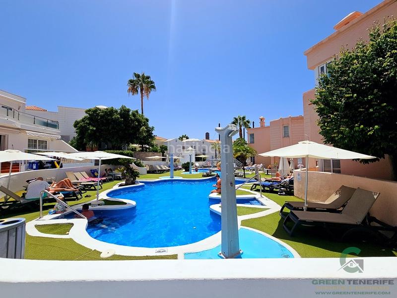 Foto 33417dea-a5f5-4af1-a6c5-c86a4e1a33f1. Casa adossada amb piscina a Playa de Fañabé Adeje