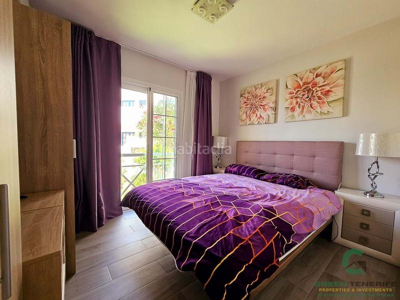 Foto 50338b53-90bd-41a9-b259-c7345a079ff9. Casa adossada amb piscina a Playa de Fañabé Adeje