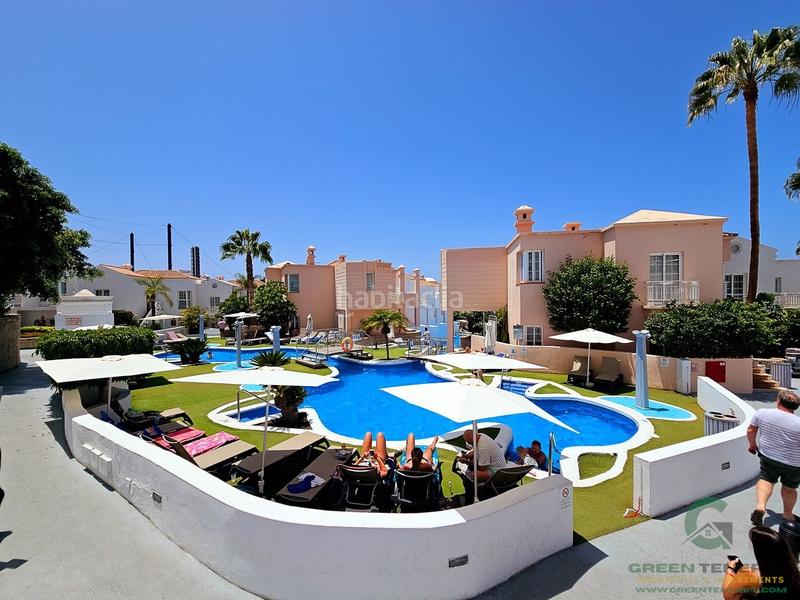 Foto 577c78e3-e63b-4ed8-8a2a-c8f03e7f3b82. Casa adossada amb piscina a Playa de Fañabé Adeje