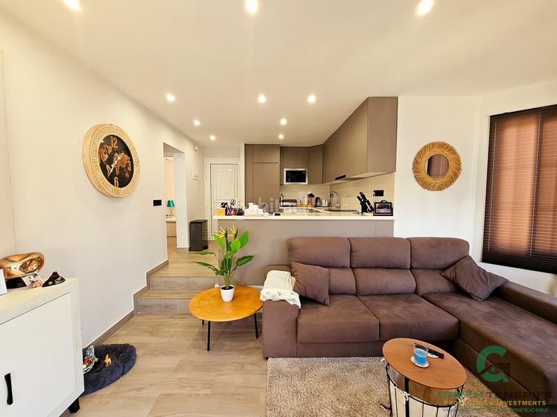 Foto b850aa30-bc2a-443c-814b-5a47962c5340. Casa adossada amb piscina a Playa de Fañabé Adeje