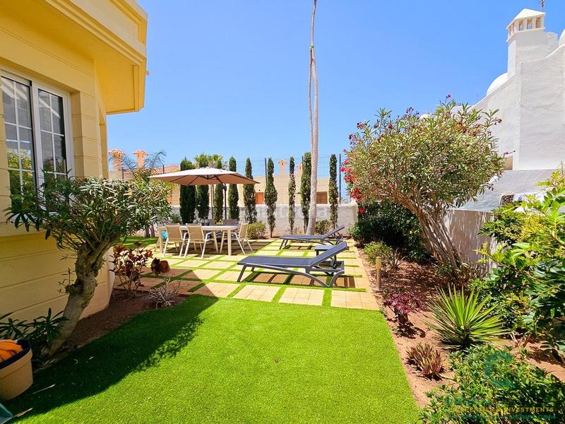 Foto d91062dd-1a4c-4909-b19c-349829d1eabb. Casa adossada amb piscina a Playa de Fañabé Adeje