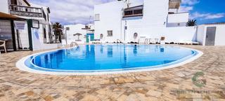 Piso  Avd. jose antonio tavio. Amplio apartamento de 2 dormitorios y 2 baños, 80m, con cocina e