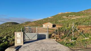 Terreny residencial  San miguel de abona. Propiedad independiente en un terreno de más de 11.000 m, llano