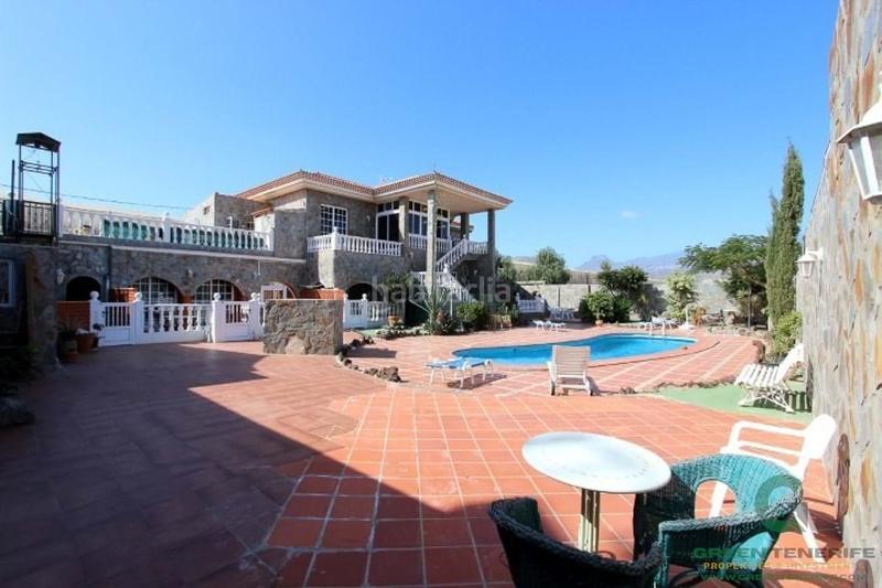 Foto 3a43bfd4-fd7a-4334-9f91-603a031cf14d. House with pool in El Fraile Arona