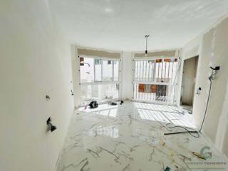 Pis  Calle jose aguiar. En venta dos apartamentos y un estudio en adeje centro. vivienda