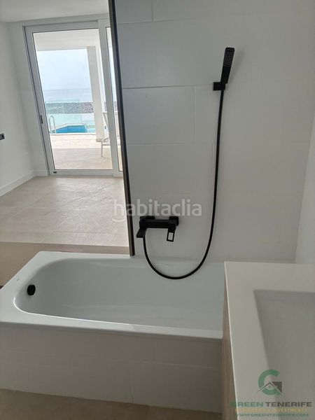 Foto 4d0dd1bf-891c-46bd-ab01-c551b7506206. Pis amb aparcament piscina a Costa del Silencio Arona