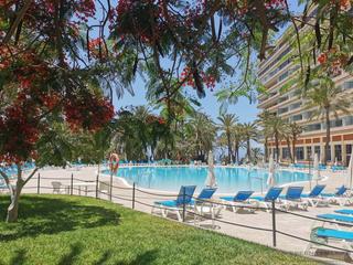 Appartement  Calle marazul. Piso amueblado de 200 m en marazul del sur, muy luminoso, con do