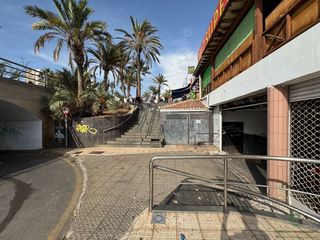 Miete Geschäftsraum  Av. santiago puig. Amplio local diáfano de 1.300 m en alquiler en la av. santiago p