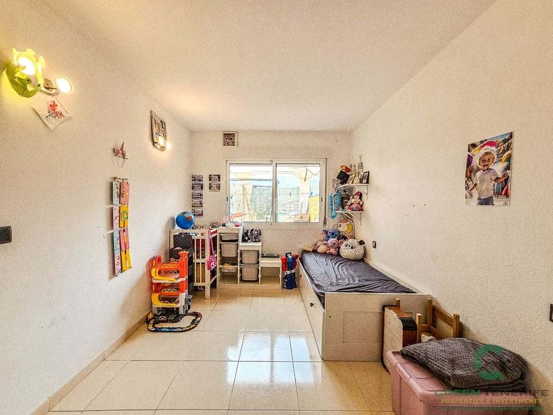 Foto 18d86068-423f-41d0-aab0-1b451e9c5776. Pis amb aparcament piscina a Casco Urbano Adeje