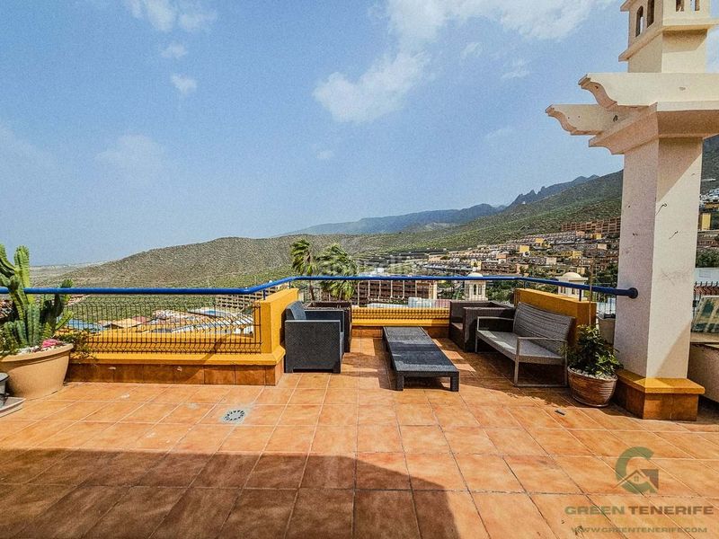 Foto 4273ac4f-19cc-4f42-ba2d-6da6788dede2. Pis amb aparcament piscina a Casco Urbano Adeje