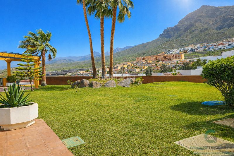 Foto 858d1799-4f90-4aff-8a55-ef000eaacc3c. Pis amb aparcament piscina a Casco Urbano Adeje