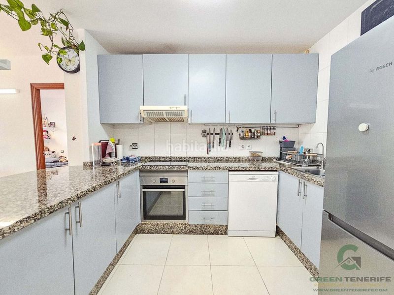 Foto b4edcf47-c64c-44e6-bd50-83ecbaad6d9c. Pis amb aparcament piscina a Casco Urbano Adeje