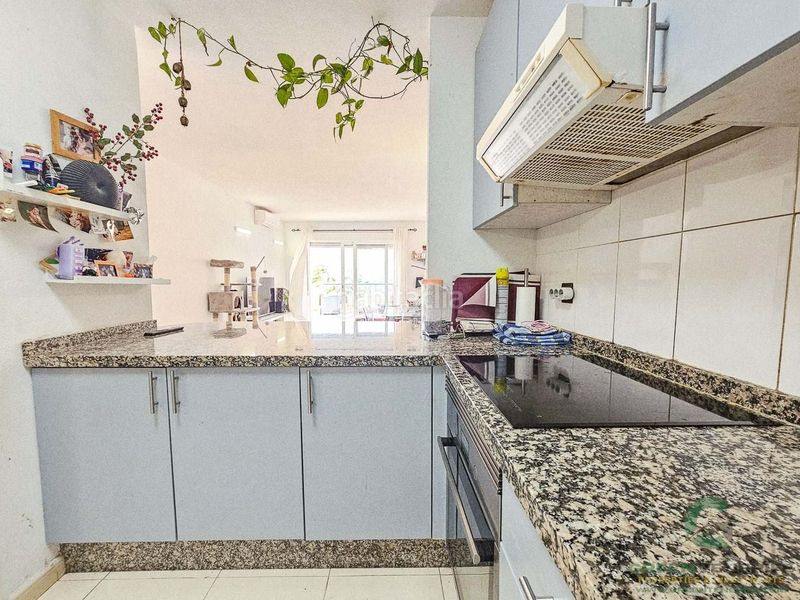 Foto c0bc179b-b6ba-42e7-a195-00550e1ead43. Pis amb aparcament piscina a Casco Urbano Adeje