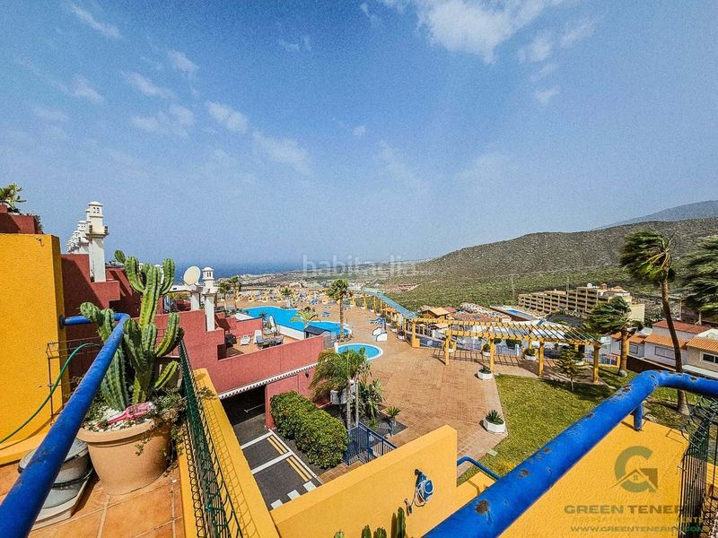 Foto f0c86dfe-f2f0-410c-a65e-675775ce6b02. Pis amb aparcament piscina a Casco Urbano Adeje