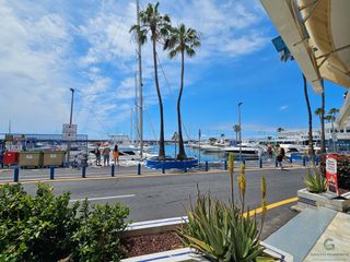 Umzug Geschäftsraum  Puerto colón
costa adeje. Exclusivo local en traspaso ubicado en primera línea de puerto c