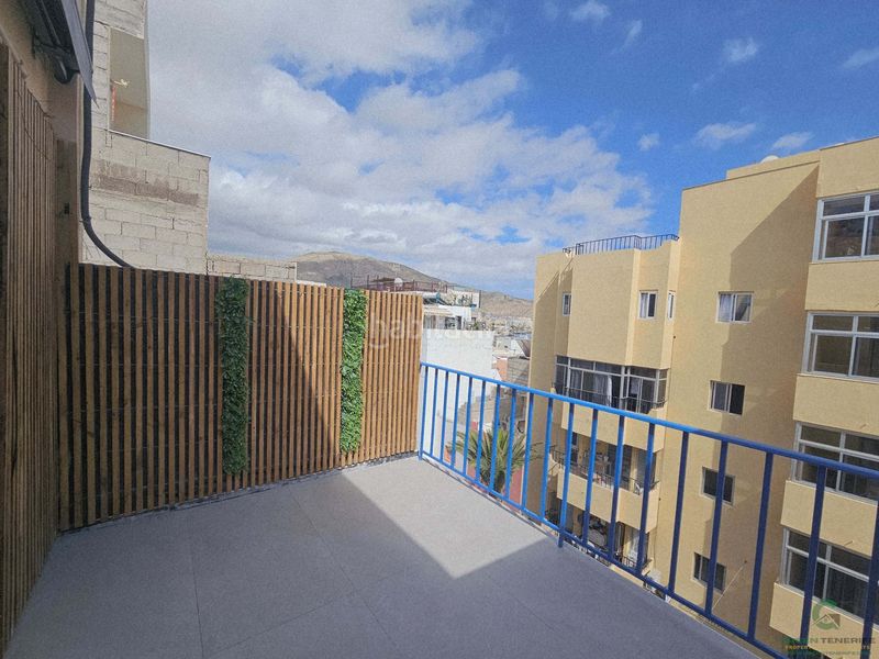 Foto 40c1ab9d-f8d5-40d0-ab0e-f4d2952441d3. Pis a Los Cristianos Arona