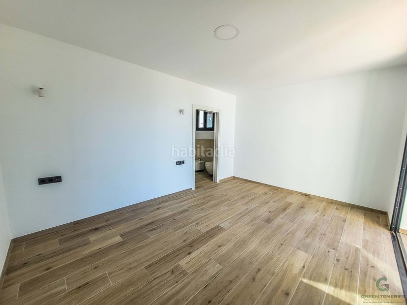 Foto d4d3a9fa-196b-4c0c-b384-69d91c671eb7. Casa amb aparcament a Casco Urbano Adeje