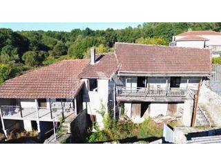 Casa  Costiña. Casa en venta en gustei para reformar