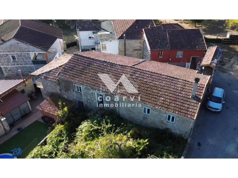 Foto 1eb7f0b9-05ce-4d6c-8738-e72262a5e7ed. Casa amb aparcament a Allariz