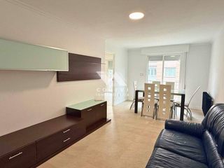 Rent Flat  Calle tomás rodríguez punxín. Piso recién reformado en alquiler en a valenzá