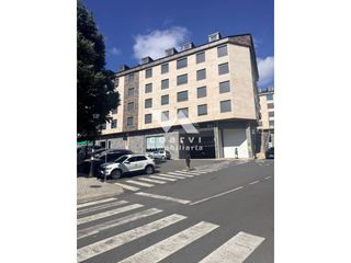 Car parking  Avenida celanova. Plaza de garaje en venta en a valenzá