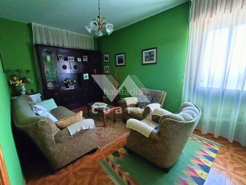 Foto 6da2f938-a001-4b6e-ae8f-f5d35068687e. Piso casa en venta en trasmirás en Trasmiras