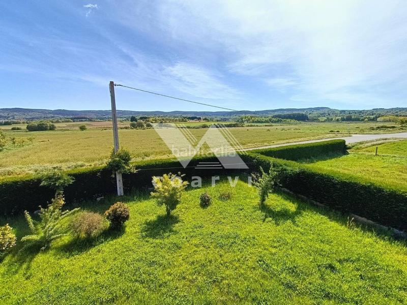 Foto d710f369-bc27-4919-9c24-b612fd8a2ebd. Piso casa en venta en trasmirás en Trasmiras