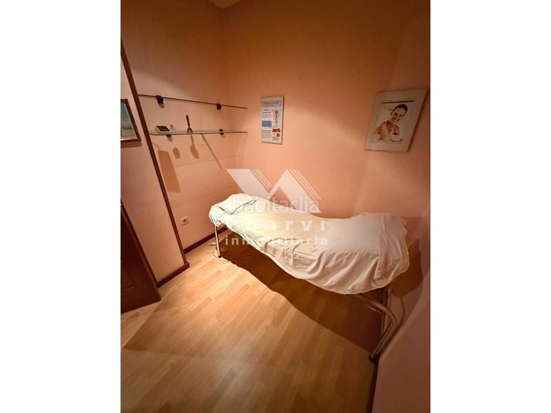 Foto 180c934d-423d-4d24-8a32-079b345311fb. Rent flat with heating in Centro Ourense