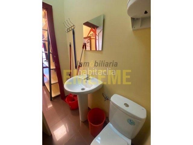 Foto 82ddc201-9354-46d9-b9f5-a477bc897217. Lloguer local comercial a Centro Ronda