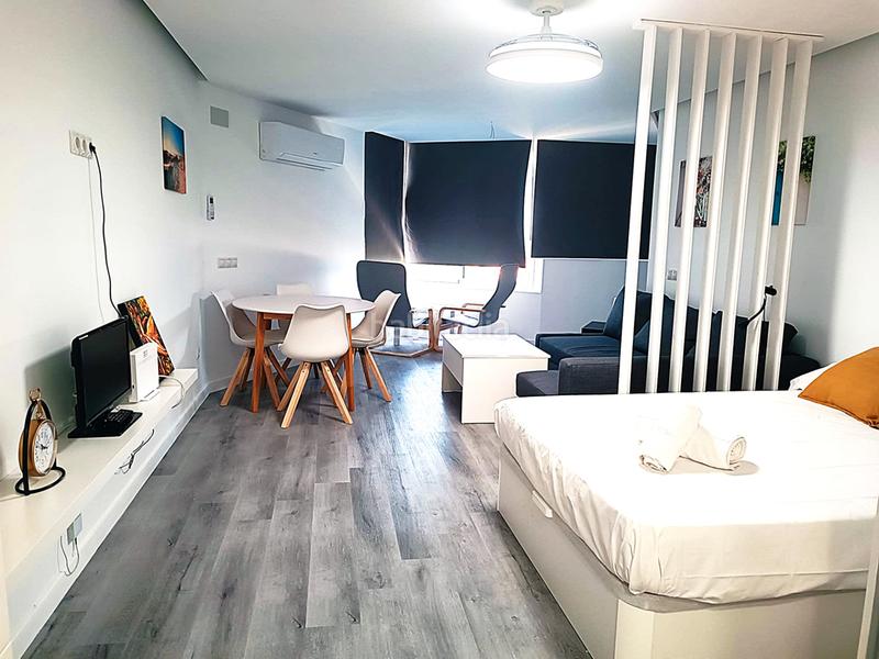 Foto 13b3e979-7411-4bb8-b3f5-467b79336d63. Rent studio in urbanización algaida 3 in Calahonda Mijas