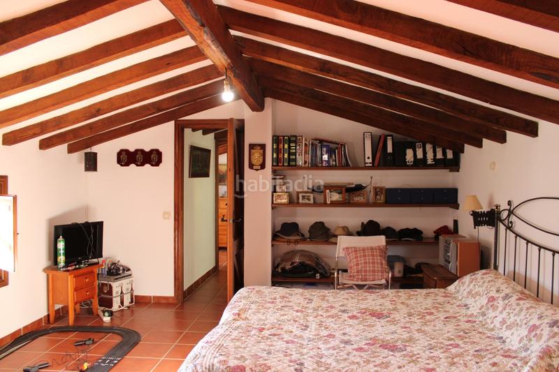 Foto 4399f03e-db95-4e89-bb72-9545db088958. Maison avec parking dans Jubrique